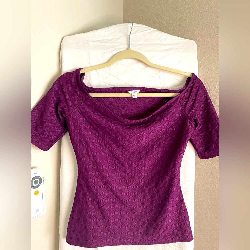 Guess Off-shoulder purple top. Size SX